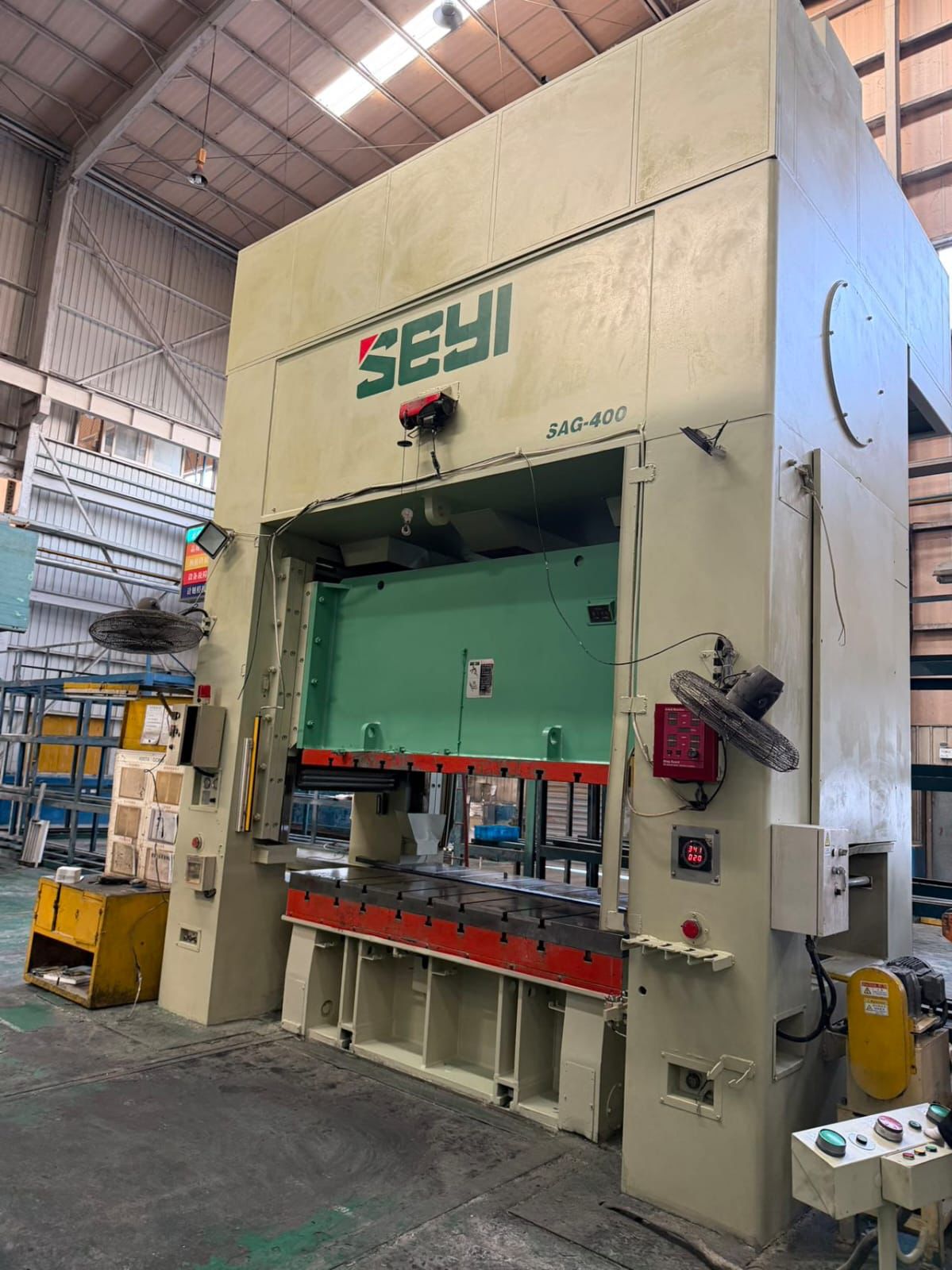 Mechanical Stamping Press - Seyi SAG400 - Image 3